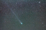 20150227_1922UT_C2014Q2-60D-EF135mm-F2.8-19x43s-ISO1600